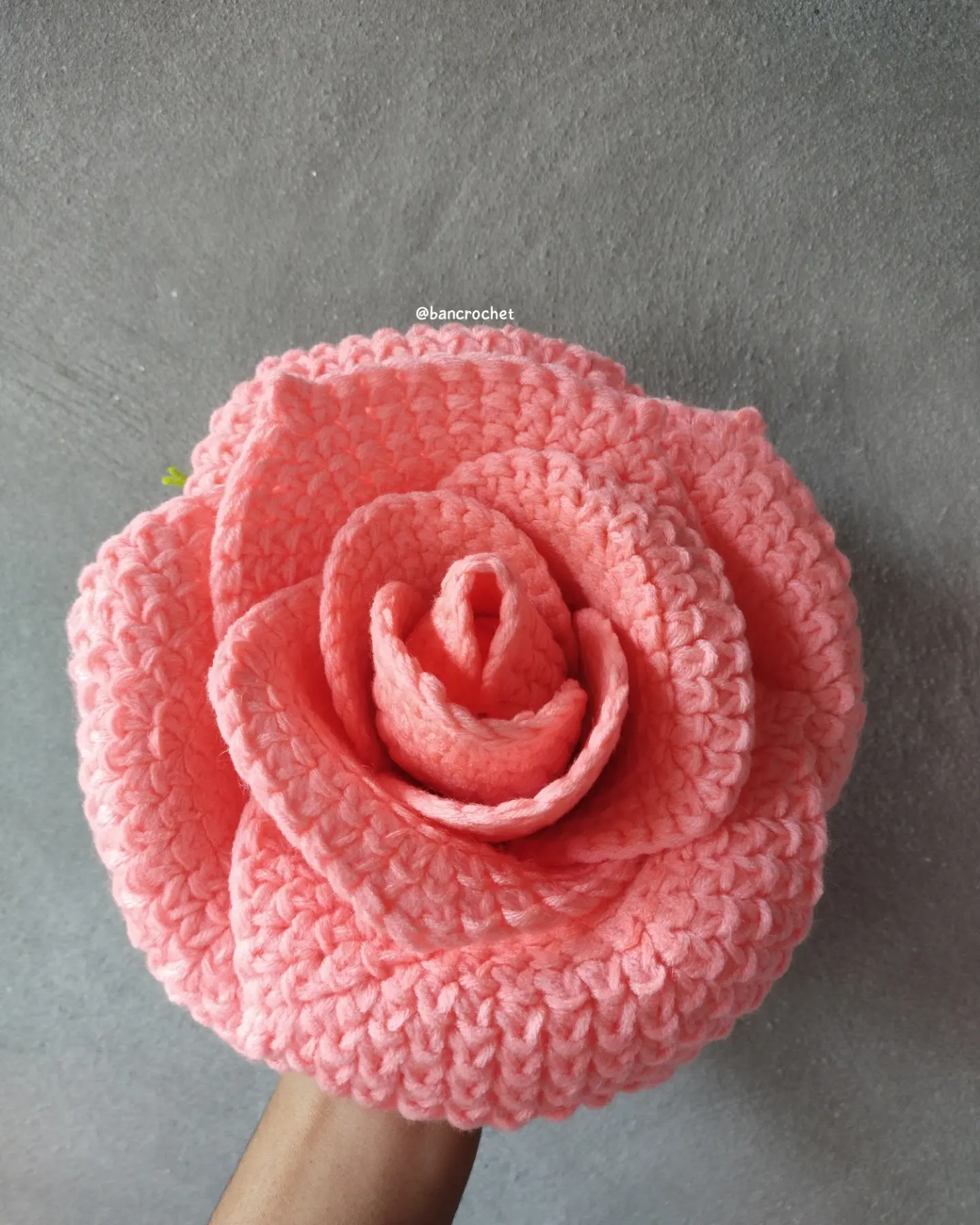 Bancrochet กุหลาบดอกใหญ่ถักโครเชต์ crochet big rose หลากสี 20 cm