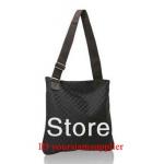 กระเป๋าสะพายข้างผู้ชาย สีดำ ลายตารางหมากรุก