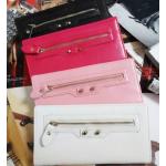 กระเป๋าสตางค์ ใบยาว ผู้หญิง กระเป๋าสตางค์หนังแท้ ดีไซน์ แบรนด์ดัง ยุโรป ตอกหมุด สีทอง ซิปด้านหน้า ใส่บัตรได้เยอะ สีขาว ดำ ชมพู น้ำเงิน เขียว 197931