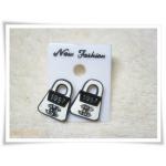 ต่างหู ตุ้มหู แม่กุญแจ สีขาว 013