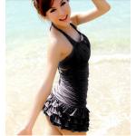 ชุดว่ายน้ำ One piece แบบคล้องคอ แต่งระบายด้านล่าง ชุดว่ายน้ำ แบบน่ารัก ไม่โป้ สีดำ no 68066_1