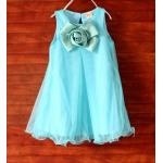 เดรสเด็กผู้หญิง ชุดกระโปรงเด็กผู้หญิง เนื้อผ้า ซีฟอง แขนกุด ติดดอกไม้ ด้านหน้า น่ารักสุด ๆ สวมใส่สบาย มี สีฟ้า สีชมพู สีขาว no 402112