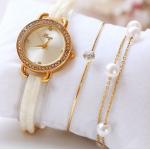 Set ของขวัญ สุดหรู สำหรับ คุณผู้หญิง นาฬิกาข้อมือฝังเพชร พร้อม สร้อยข้อมือ ฝังเพชร และ สร้อยไข่มุก เข้าชุดกัน 987498