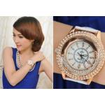 นาฬิกาข้อมือผู้หญิง สายหนังแก้ว ลายหนังจรเข้ หน้าปัดฝังเพชร รอบ สำหรับผู้ชื่นชอบ สไตล์ หรูหรา ด้านในใส่เม็ด คริสตัล กลิ้งได้ 308489