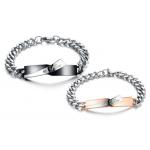 สร้อยข้อมือ ไทเทเนี่ยม สร้อยข้อมือ ดีไซน์ คู่ ชาย หญิง สลัก Love ฝังเพชร CZ ที่สวยที่สุด สี Rose Gold สำหรับผู้หญิง สวยมากค่ะ 952357
