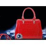 กระเป๋าถือผู้หญิง สีชมแดง หนังแก้ว เงาสวย ลายหนัง จรเข้ เข้ากับ ชุดเปรี้ยว ชุดราตรีสีดำ สามารถ ปรับเป็น กระเป๋าสะพายข้างได้ 719680_4