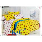 ชุดผ้าปูที่นอน ขนาด 6 ฟุต 5 ชิ้น พร้อม ผ้านวมหนานุ่ม สีเหลือง สลับ ขาว เหมาะกับ วัยซน ลายลิปติก sn002