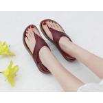 รองเท้าแฟชั่น ผู้หญิง รองเท้าแตะ หูหนีบ หูคีบ แบบมีสายรัดส้น รองเท้าแตะ ใส่เที่ยว พื้นหนา ใส่สบาย แต่งคริสตรัล 170165