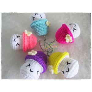 พวงกุญแจถักโครเชต์ dolls crochet keychain