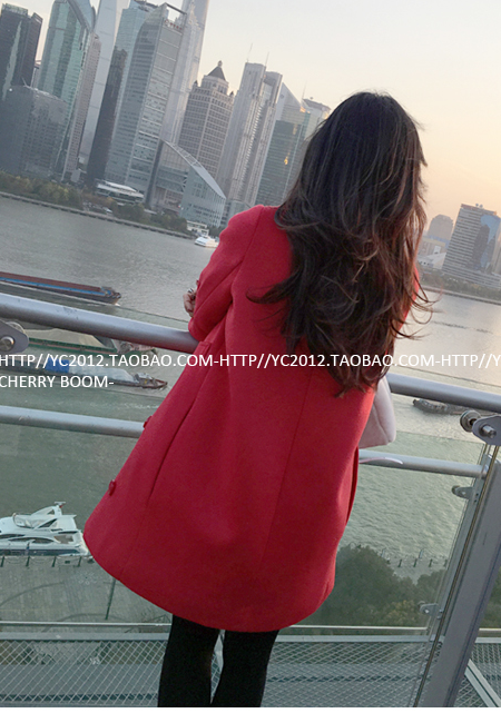 เสื้อโค้ทกันหนาว สีแดง ทรงโคล่ง แต่งกระดุม ผ้าวูลผสมสักกะหลาดเนื้อนุ่ม บุซับในกันลมอย่างดี พร้อมส่ง Overcoat Red