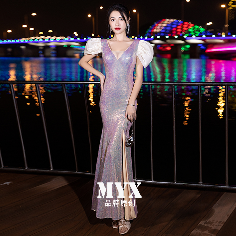 ชุดราตรี ชุดราตรีสวยหรู แบบ ทันสมัย Evening dress