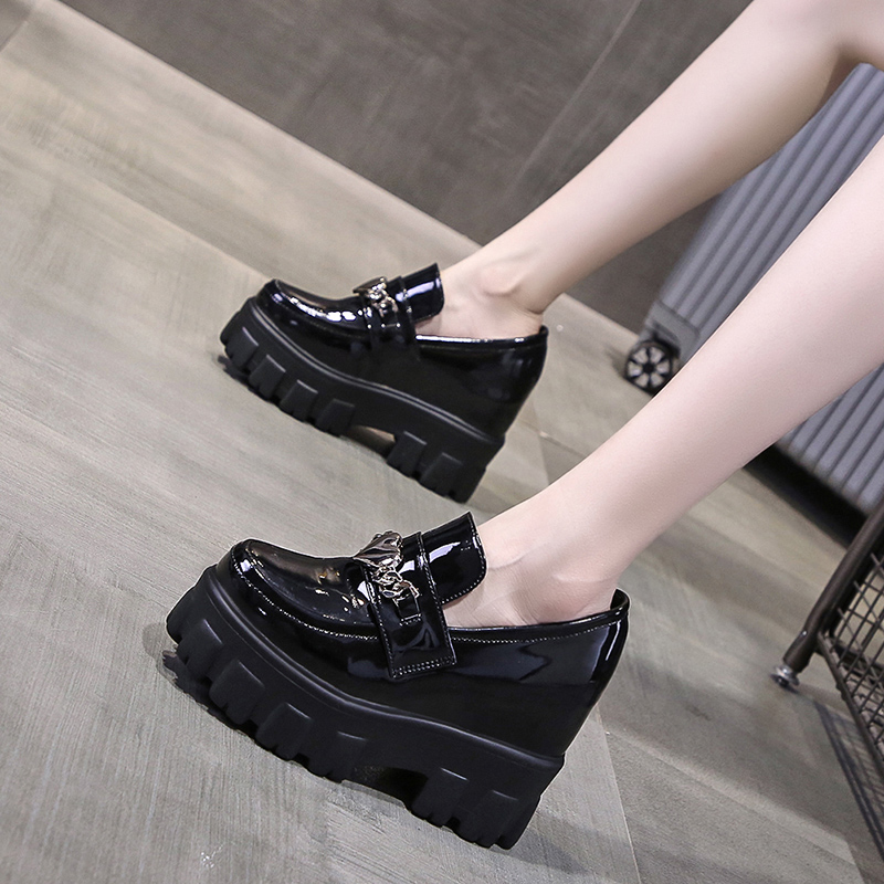 รองเท้าผ้าใบเสริมส้นสูง ไซต์35-39 สนใจทักแชท ฟรีค่าส่ง!