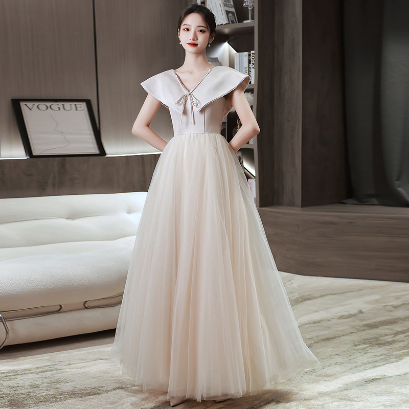 ชุดราตรี ชุดราตรีสวยหรู แบบ ทันสมัย Evening dress