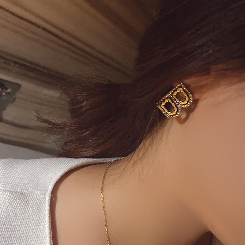 ต่างหู ตุ้มหูแฟชั่น