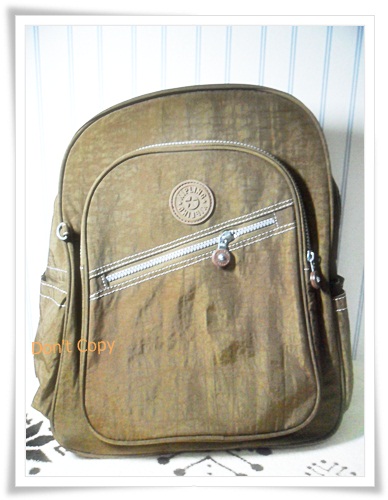 กระเป๋า notebook สะพายหลัง สีน้ำตาล KP002