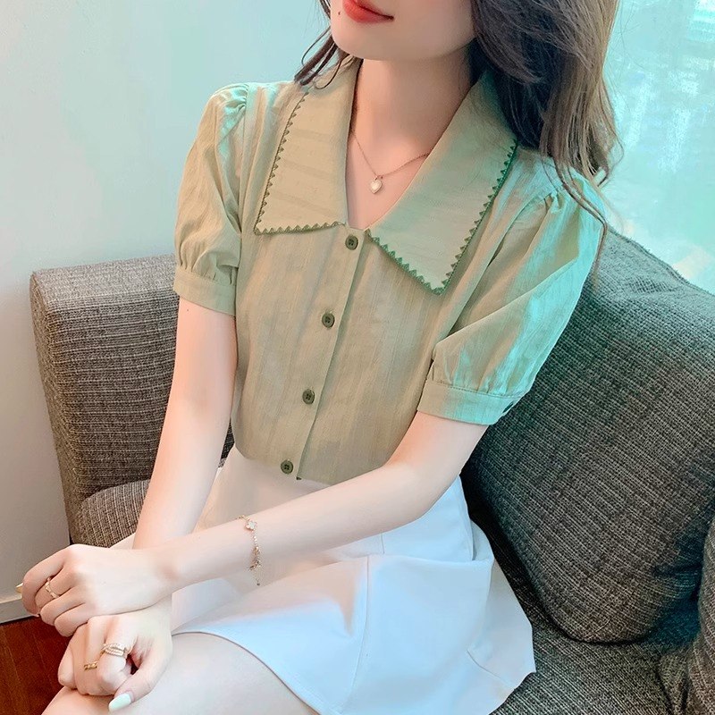 เสื้อเชิ้ตผู้หญิงใส่ทํางาน 390 บาทต่อชิ้น ฟรีค่าจัดส่ง
