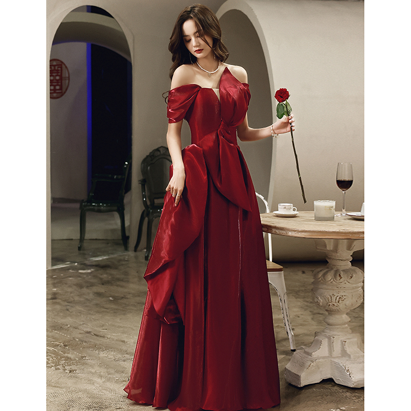 ชุดราตรี ชุดราตรีสวยหรู แบบ ทันสมัย Evening dress