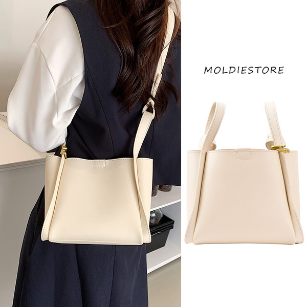 กระเป๋าสะพายข้างผู้หญิง กระเป๋าแบรนด์ MODIE