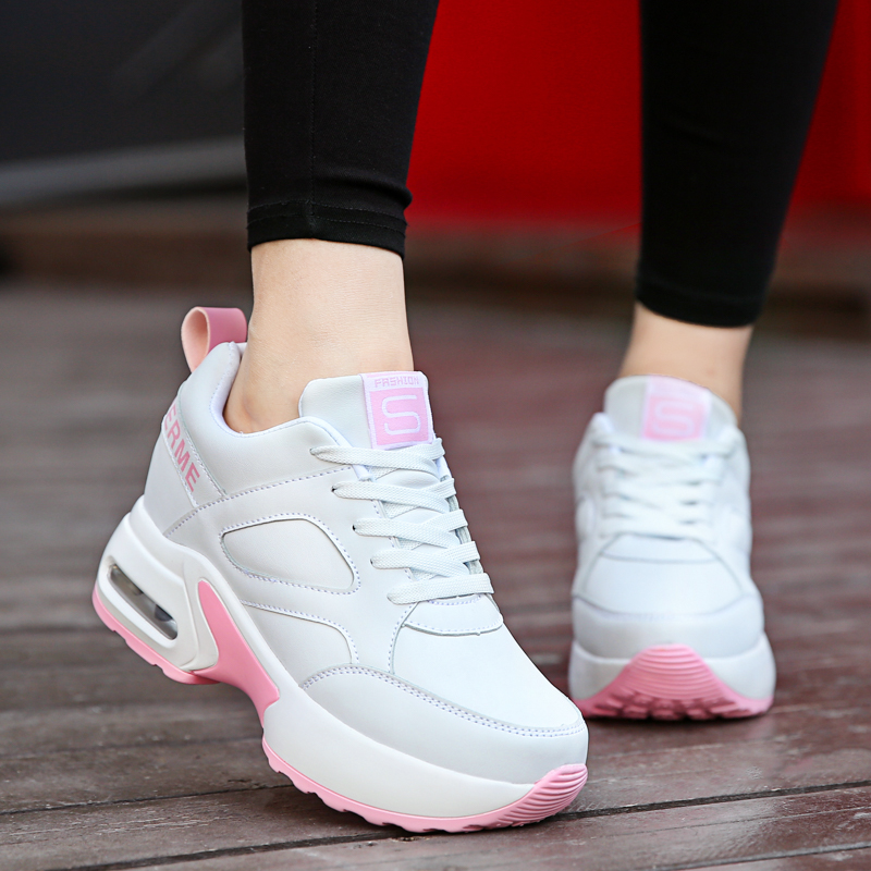 รองเท้าผ้าใบเสริมส้นสูง รองเท้าผ้าใบเสริมส้นสูงสไตล์เกาหลี ส่งฟรี EMS