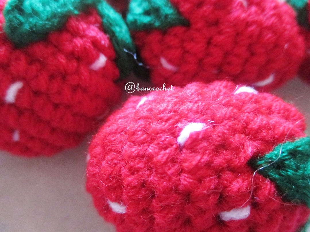 สตรอเบอรี่ถักโครเชต์ strawberry fruit crochet