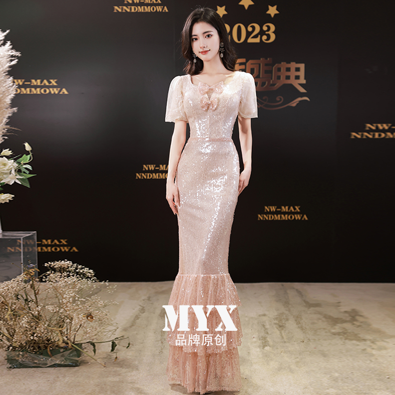 ชุดราตรี ชุดราตรีสวยหรู แบบ ทันสมัย Evening dress