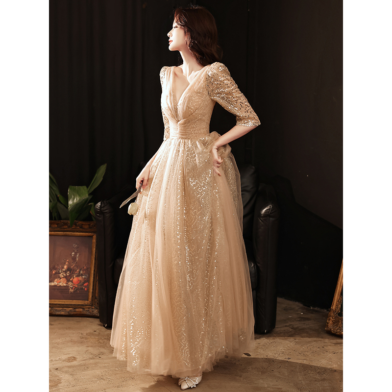 ชุดราตรี ชุดราตรีสวยหรู แบบ ทันสมัย Evening dress