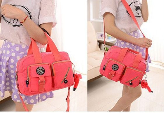 กระเป๋าสะพายข้างผู้หญิง กระเป๋าผ้าไนลอน กันน้ำ ใบใหญ่ กำลังดี ใส่ของได้เยอะ แบบสวย มีกระเป๋าหน้า 2 ช่อง ดีไซน์เก๋ มีหลายสีนะคะ 939841