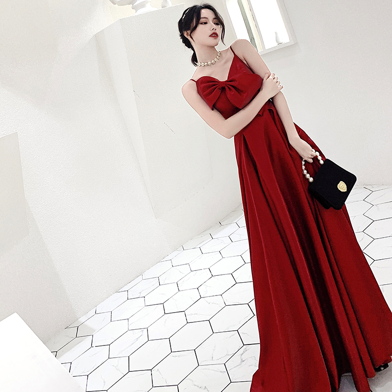 ชุดราตรี ชุดราตรีสวยหรู แบบ ทันสมัย Evening dress