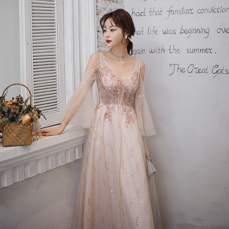 ชุดราตรี ชุดราตรีสวยหรู แบบ ทันสมัย Evening dress