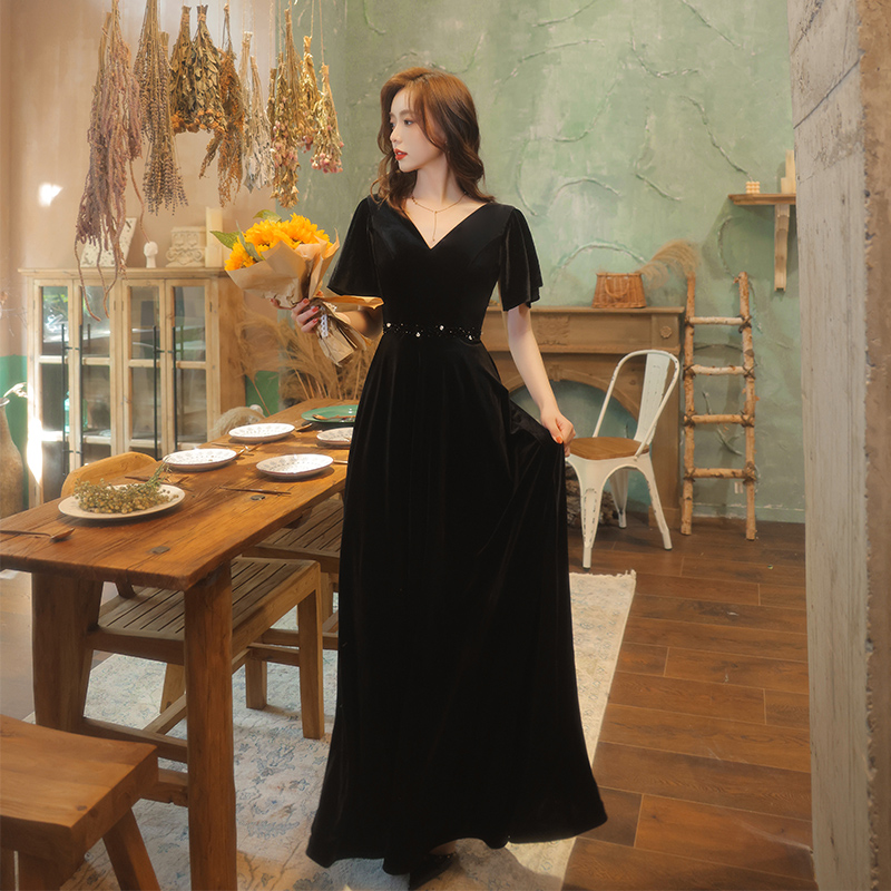 ชุดราตรี ชุดราตรีสวยหรู แบบ ทันสมัย Evening dress