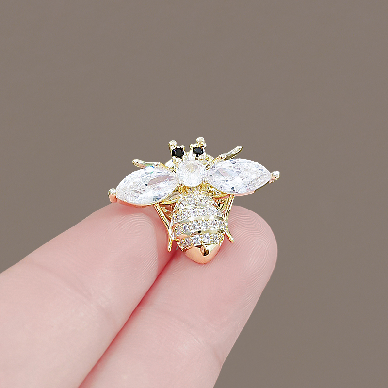 เข็มกลัด เข็มกลัดสวยๆ เข็มกลัดติดเสื้อ Brooch