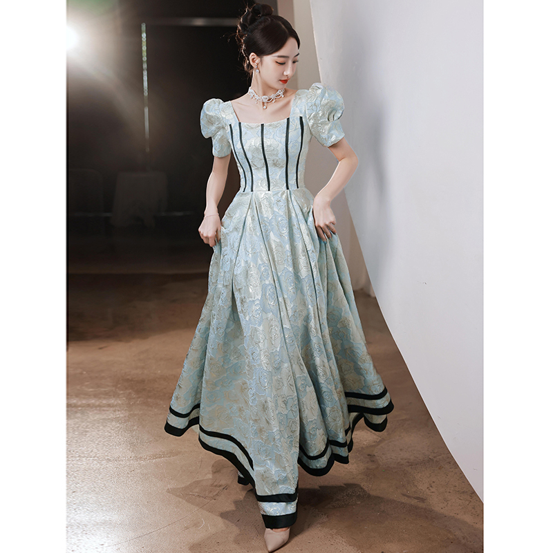 ชุดราตรี ชุดราตรีสวยหรู แบบ ทันสมัย Evening dress