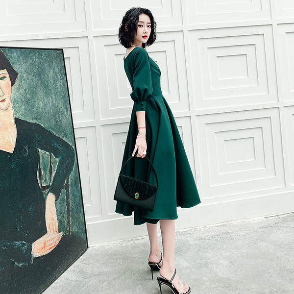 ชุดราตรี ชุดราตรีสวยหรู แบบ ทันสมัย Evening dress