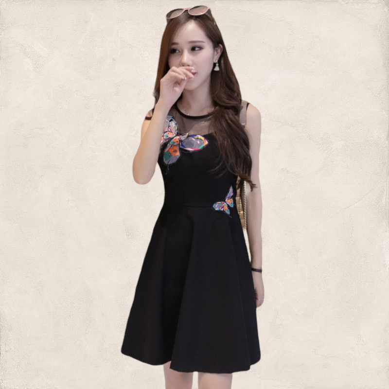 Dress4031 ชุดเดรสน่ารักงานปักรูปผีเสื้อ อกซีทรู ซิปหลังใส่ง่าย ช่วงเอวเข้ารูป ผ้าโพลีเนื้อดีหนาสวยเกรดพรีเมียมมีน้ำหนักทิ้งตัว งานดีผ้าสวยเกินราคา ทรงนี้ใส่ได้บ่อย ใส่ทำงาน/ออกงานได้ **พร้อมส่งสีดำสีเดียวค่ะ