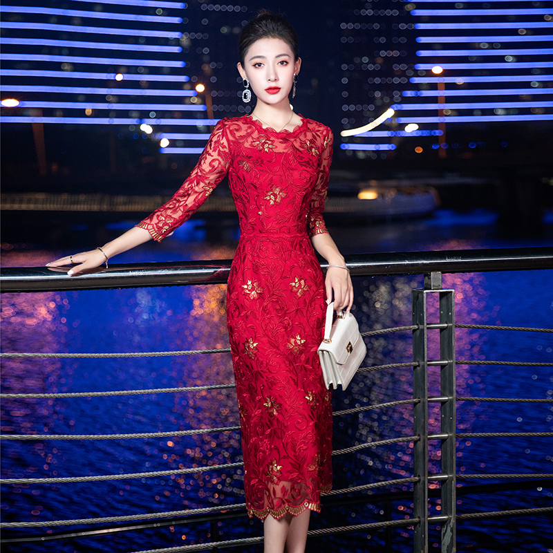 ชุดราตรี ชุดราตรีสวยหรู แบบ ทันสมัย Evening dress