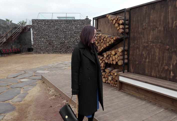 OverCoat เสื้อโค้ทกันหนาวตัวยาว สีดำ Classic เข้าได้กับทุกชุด งานดี ผ้าวูลเนื้อดี บุซับในกันลมอย่างดี พร้อมส่ง