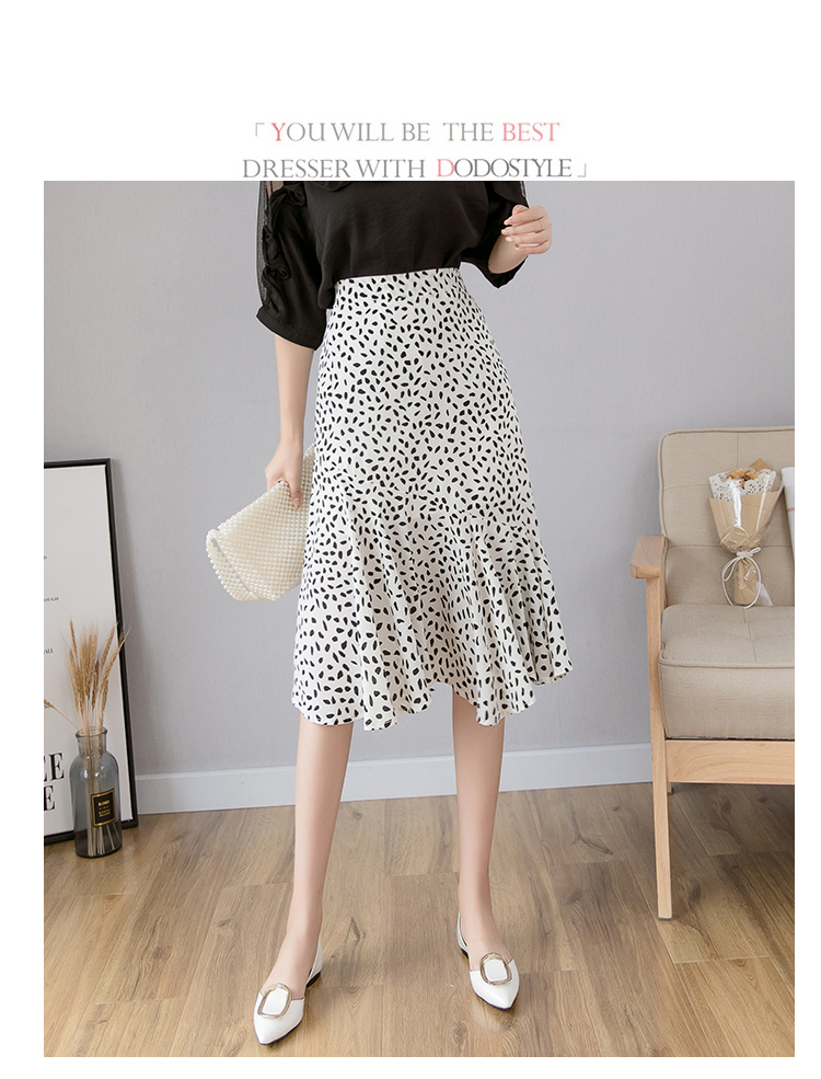 Skirt364 กระโปรงยาวลายกราฟฟิคชายระบาย เอวสม็อคยางยืดด้านหลัง ซิปข้าง มีซับใน ผ้าชีฟองเนื้อหนามีน้ำหนักทิ้งตัวผ้านุ่มใส่สบาย งานดีทรงดีลายสวย แมทช์กับเสื้อทรงไหนก็น่ารัก ใส่เที่ยว/ใส่ทำงานได้