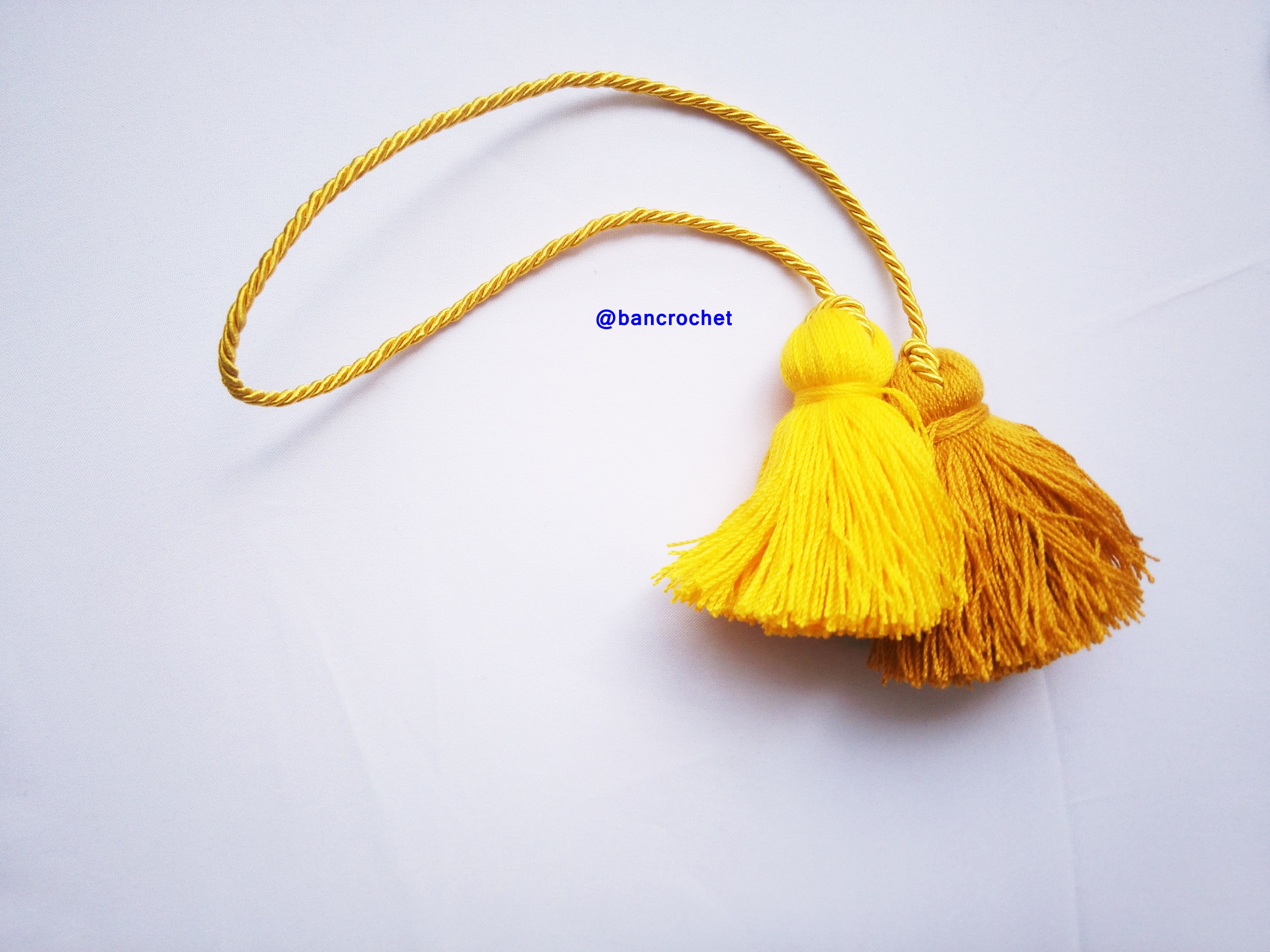 Bancrochet พู่ห้อยกระเป๋า/ที่ห้อยกระเป๋าแฮนด์เมด Tassels keychain hanging for bags หลากสี 4 นิ้ว