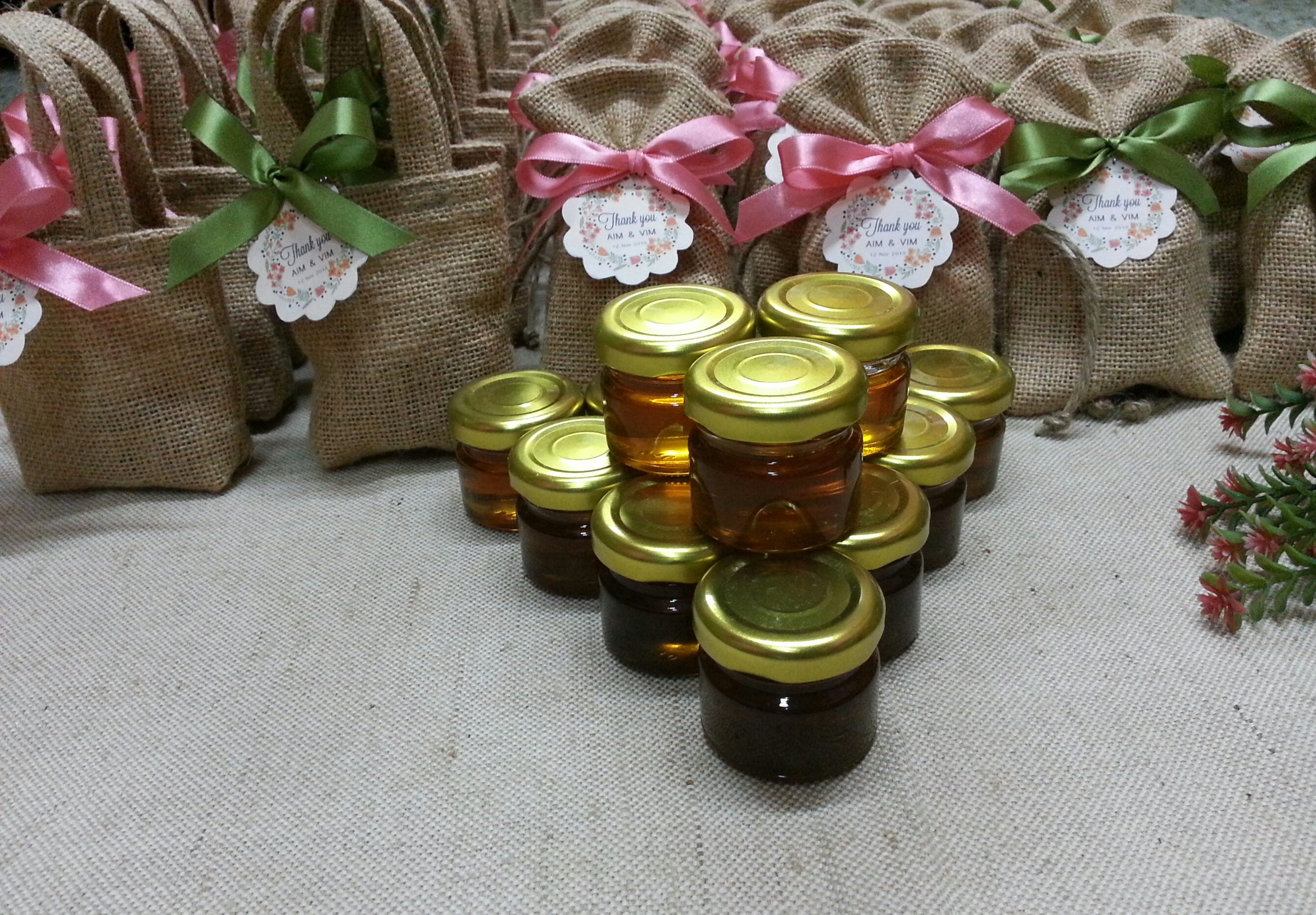 ถุงผ้ากระสอบชุดน้ำผึ้งของชำร่วย