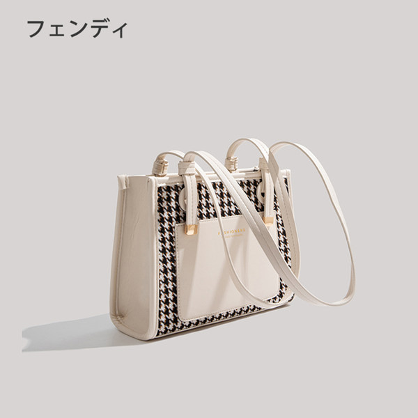 กระเป๋าสะพายข้างผู้หญิง กระเป๋าสะพายสไตล์เกาหลี By Japanese フェンディ authentic bag