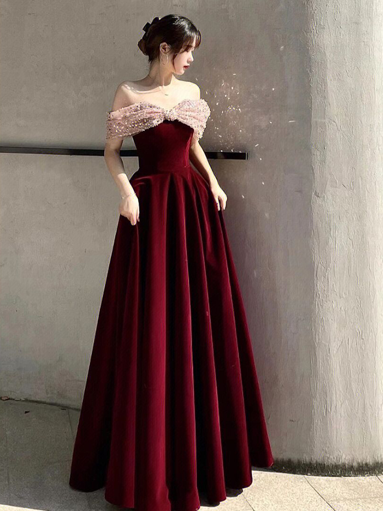 ชุดราตรี ชุดราตรีสวยหรู แบบ ทันสมัย Evening dress