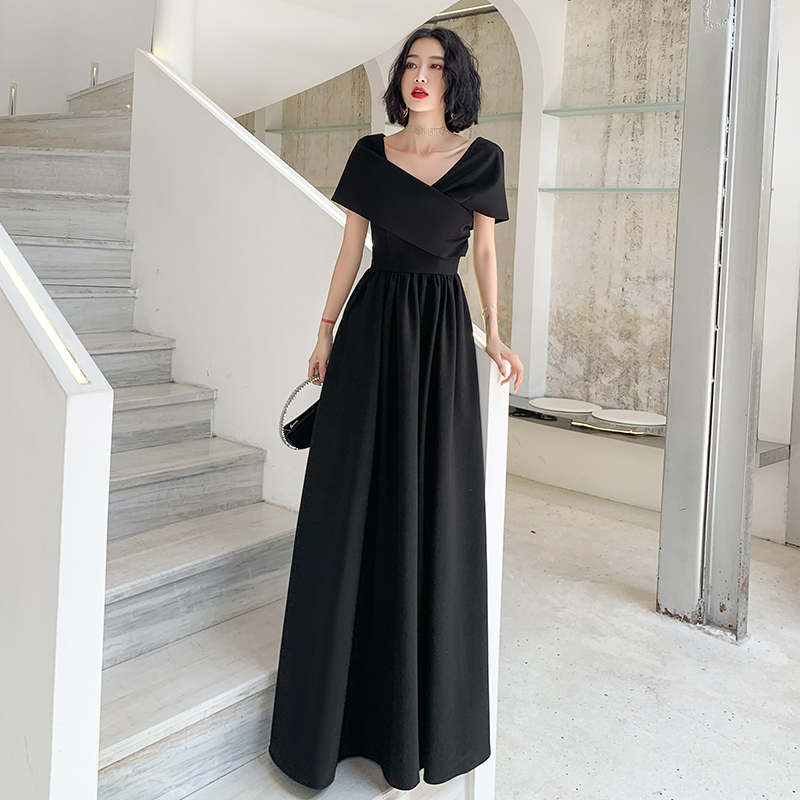 ชุดราตรี ชุดราตรีสวยหรู แบบ ทันสมัย Evening dress