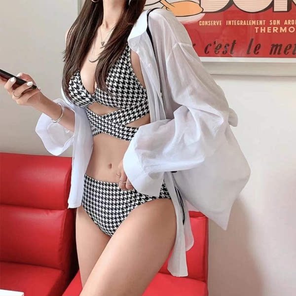 ชุดว่ายน้ำผู้หญิง ชุดว่ายน้ำน่ารัก Bikini ชุดไปทะเล