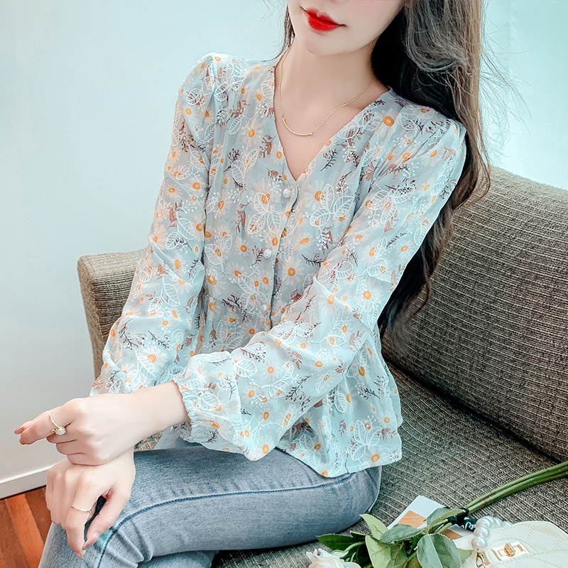 เสื้อเชิ้ตผู้หญิงแขนยาว เสื้อเชิ้ตผู้หญิงใส่ทํางาน 390 บาทต่อชิ้น ฟรีค่าจัดส่ง