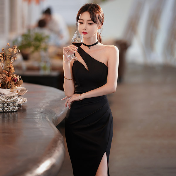 ชุดราตรี ชุดราตรีสวยหรู แบบ ทันสมัย Evening dress