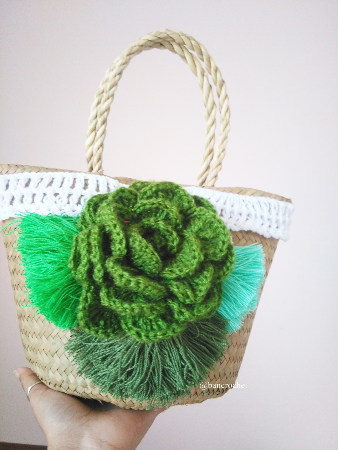 กระเป๋าสานกระจูดประดับดอกไม้ grajood basket weave bags ธรรมชาติ 7*10*7*12 นิ้ว