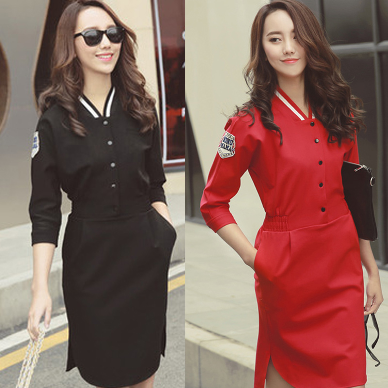 Dress4542 เดรสแขนยาวสี่ส่วนแต่งอาร์มเท่ๆ กระดุมอก เอวสม็อค มีกระเป๋าข้าง ผ้าคอตตอนสแปนเด็กซ์เนื้อดีมีน้ำหนักทิ้งตัว งานดีทรงสวย ผ้านุ่มใส่สบาย ใส่เที่ยว/ใส่ทำงานได้ ** พร้อมส่งสีแดงสีเดียวค่ะ