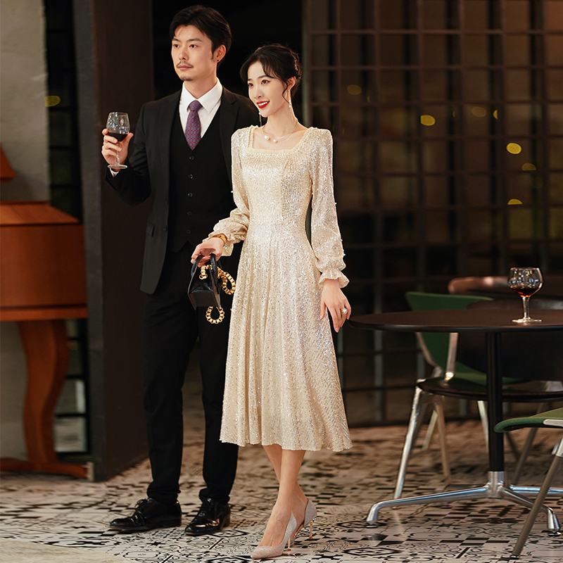 ชุดราตรี ชุดราตรีสวยหรู แบบ ทันสมัย Evening dress