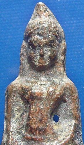 พระหูยานตะกั่วสนิมแดง กรุสมอพลือ