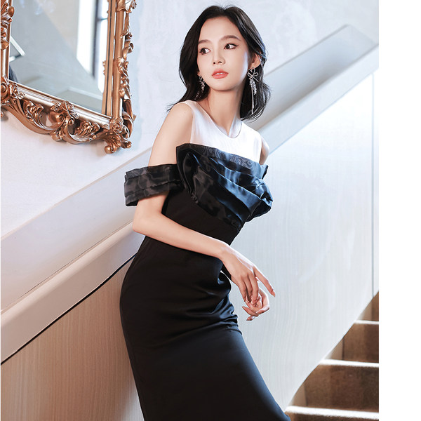 ชุดราตรี ชุดราตรีสวยหรู แบบ ทันสมัย Evening dress